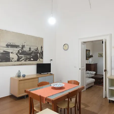 San Lazzaro Centro * Lecce