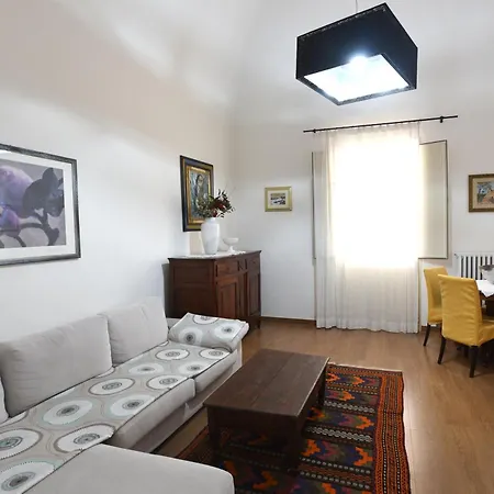 San Lazzaro Centro Apartment